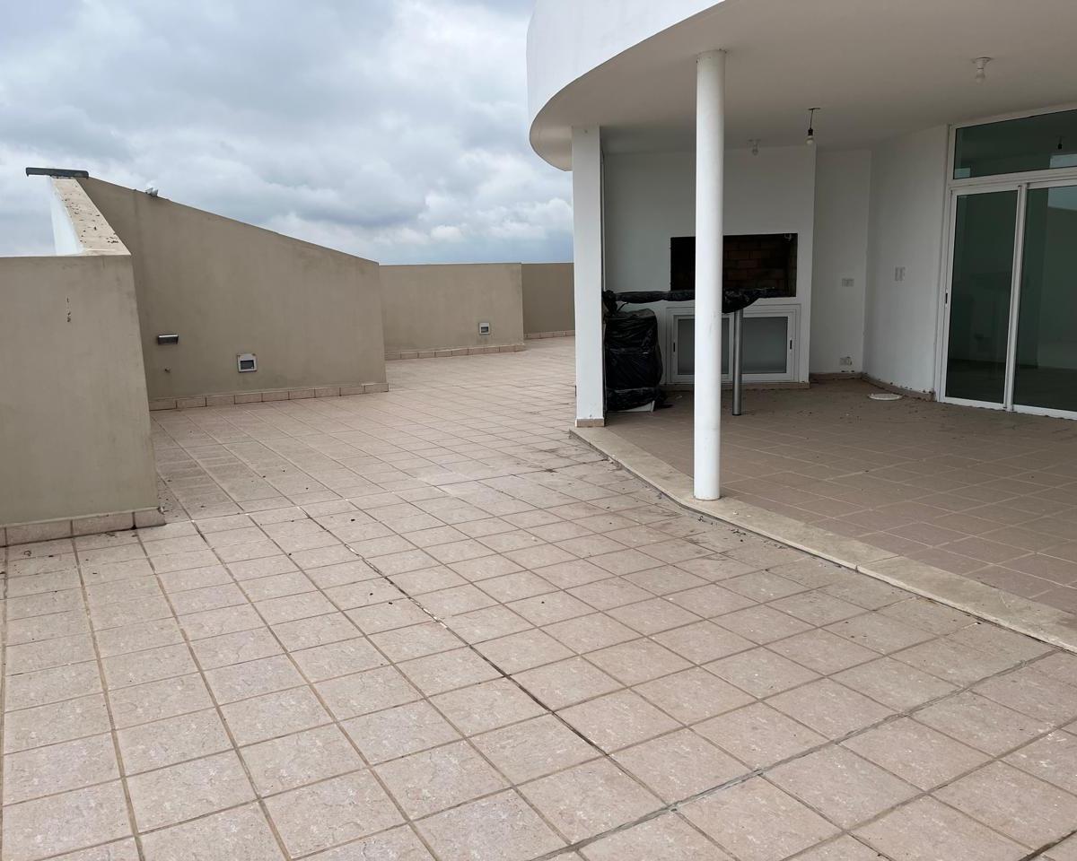 Venta o Alquiler Pent - House Complejo Miracielos 3