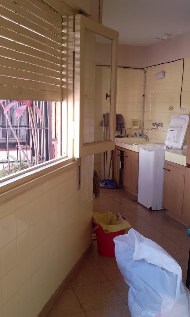 Foto de Casa con 335 m² y 2 dormitorios, cuarto de servicio y galpon en venta, imagen 2