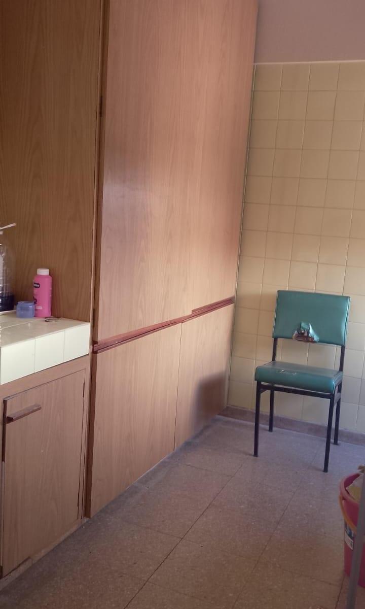Foto de Casa con 335 m² y 2 dormitorios, cuarto de servicio y galpon en venta, imagen 4