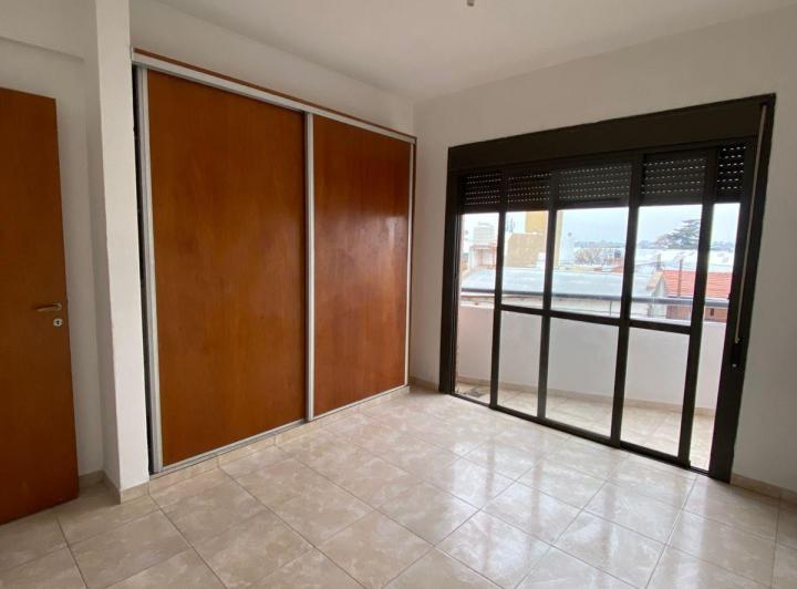 DEPARTAMENTO EN ALQUILEN BARRIO YAPEYU A METROS DE 24 DE SEPTIEMBRE 2