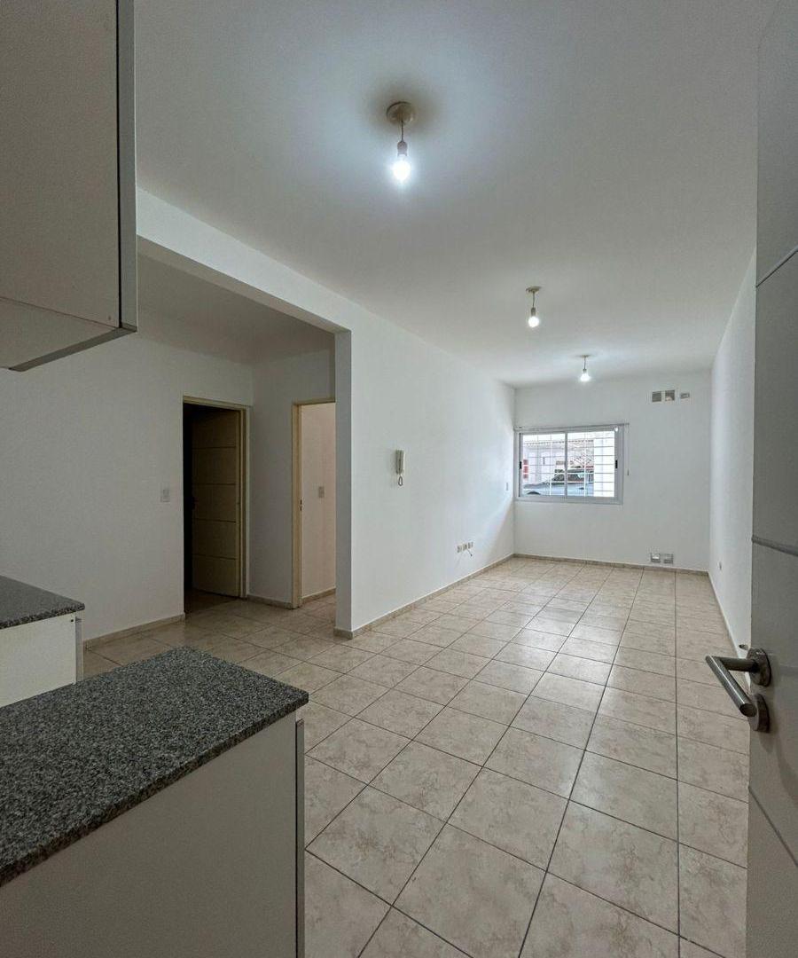 Dpto de un dormitorio con cochera