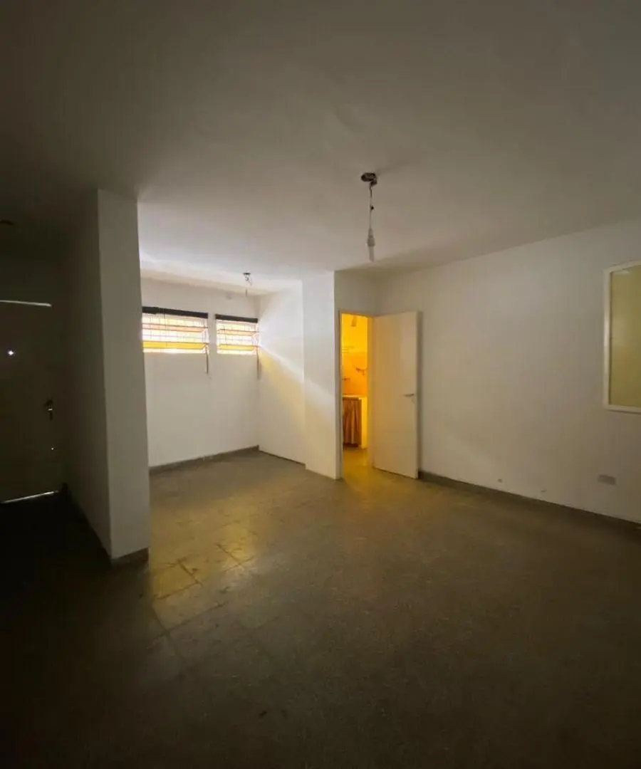 Galpón en venta con oficinas y múltiples divisiones - ideal logística o depósito 1