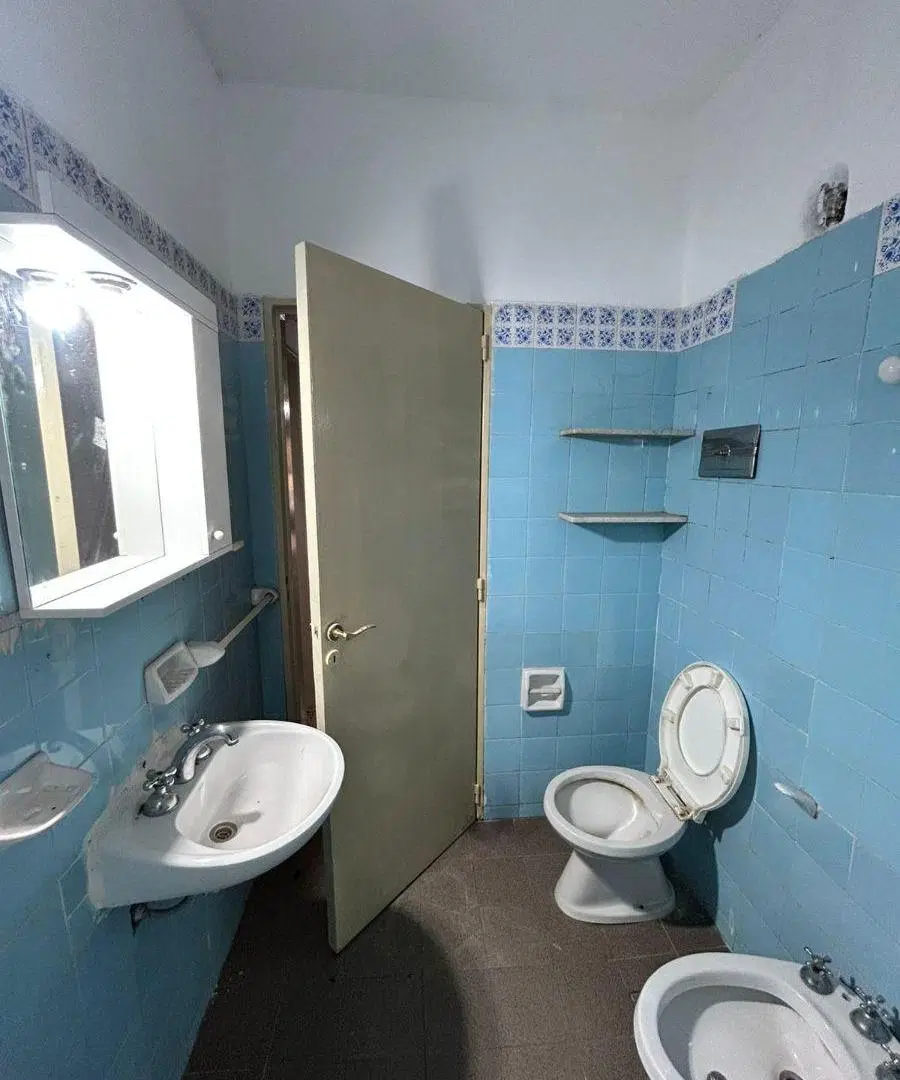 Casa de 148 m² con 2 dormitorios, patio, garage en venta y alquiler en Yapeyú 5
