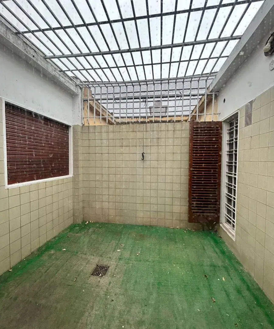 Casa de 148 m² con 2 dormitorios, patio, garage en venta y alquiler en Yapeyú 4