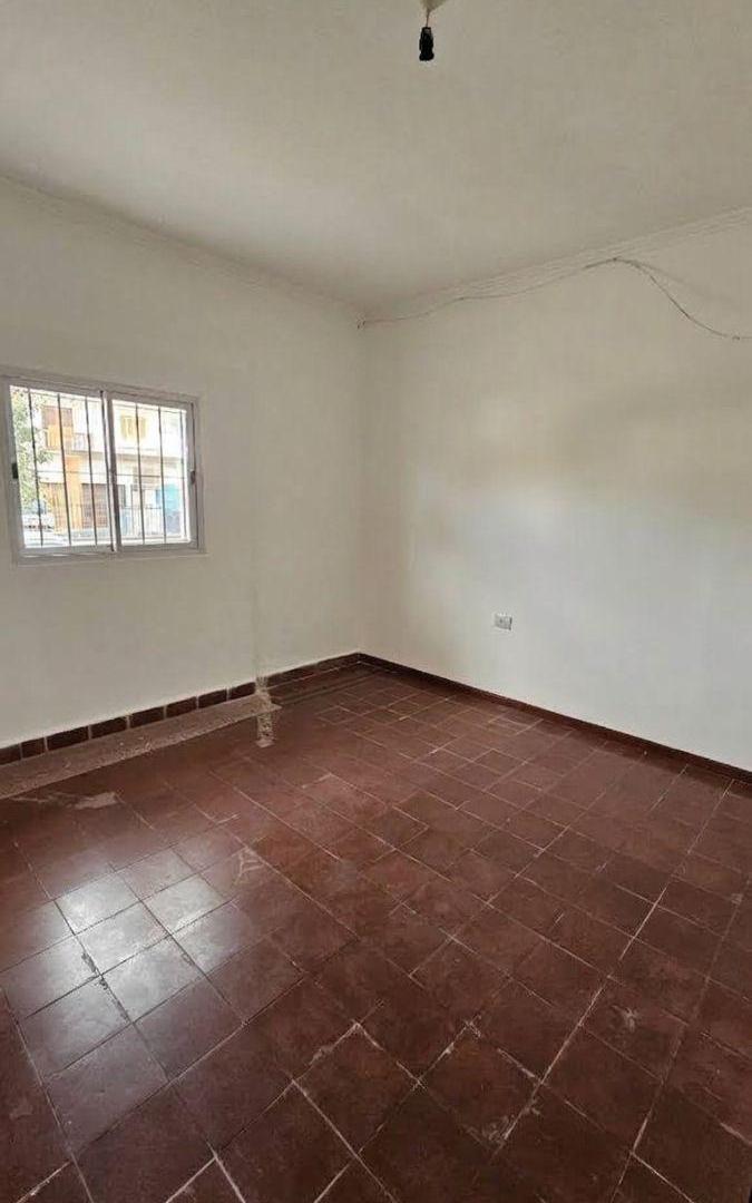 Foto de Casa en alquiler, 4 dormitorios, patio y lavadero - Libertad 1843, imagen 3