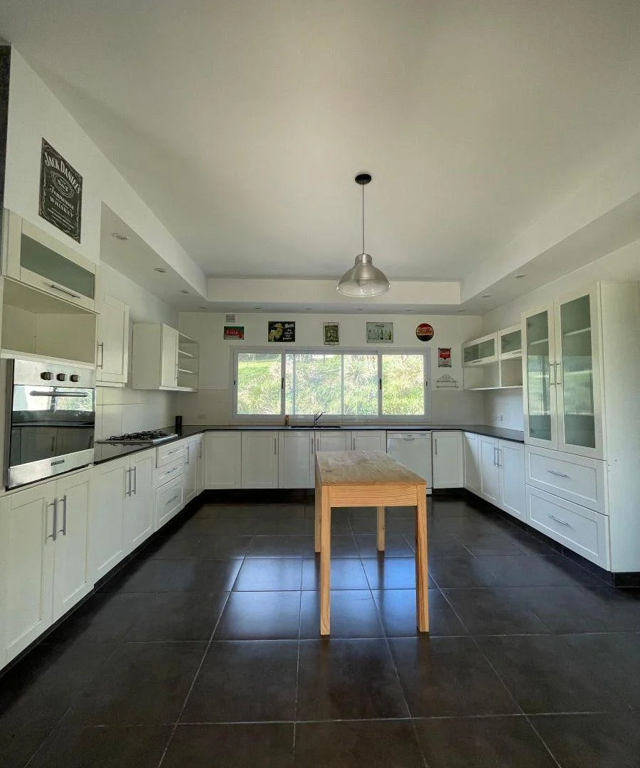 Foto de OPORTUNIDAD! IMPORTANTE CASA EN VENTA VALLE ESCONDIDO- SALTA, imagen 3