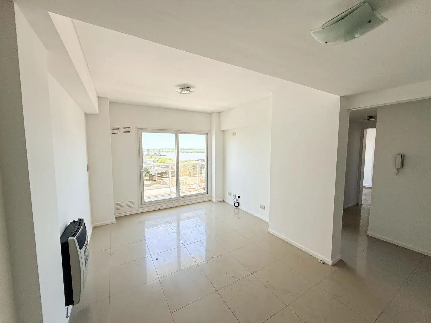 Hermoso Dto de 1 Dormitorio y Medio con Balcon al Frente 5