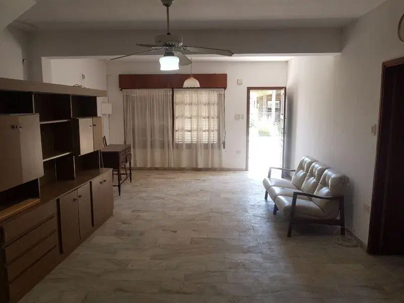 Alquiler casa monoambiente con cochera 1