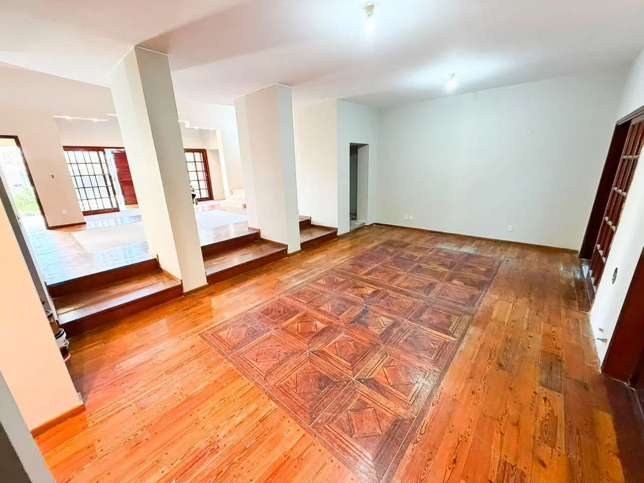 Casa . | H Irigoyen al 1100 3
