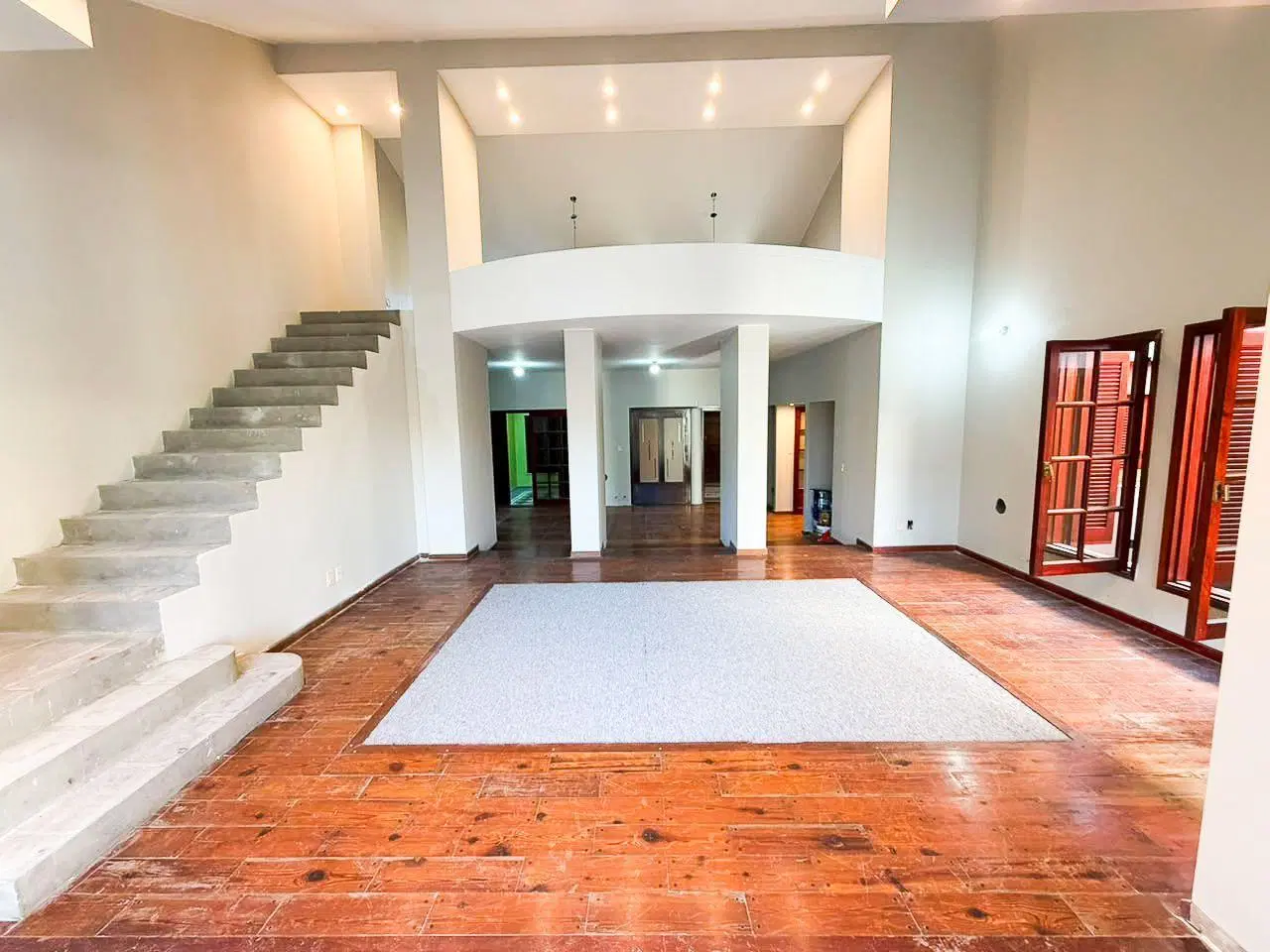 Casa . | H Irigoyen al 1100 4