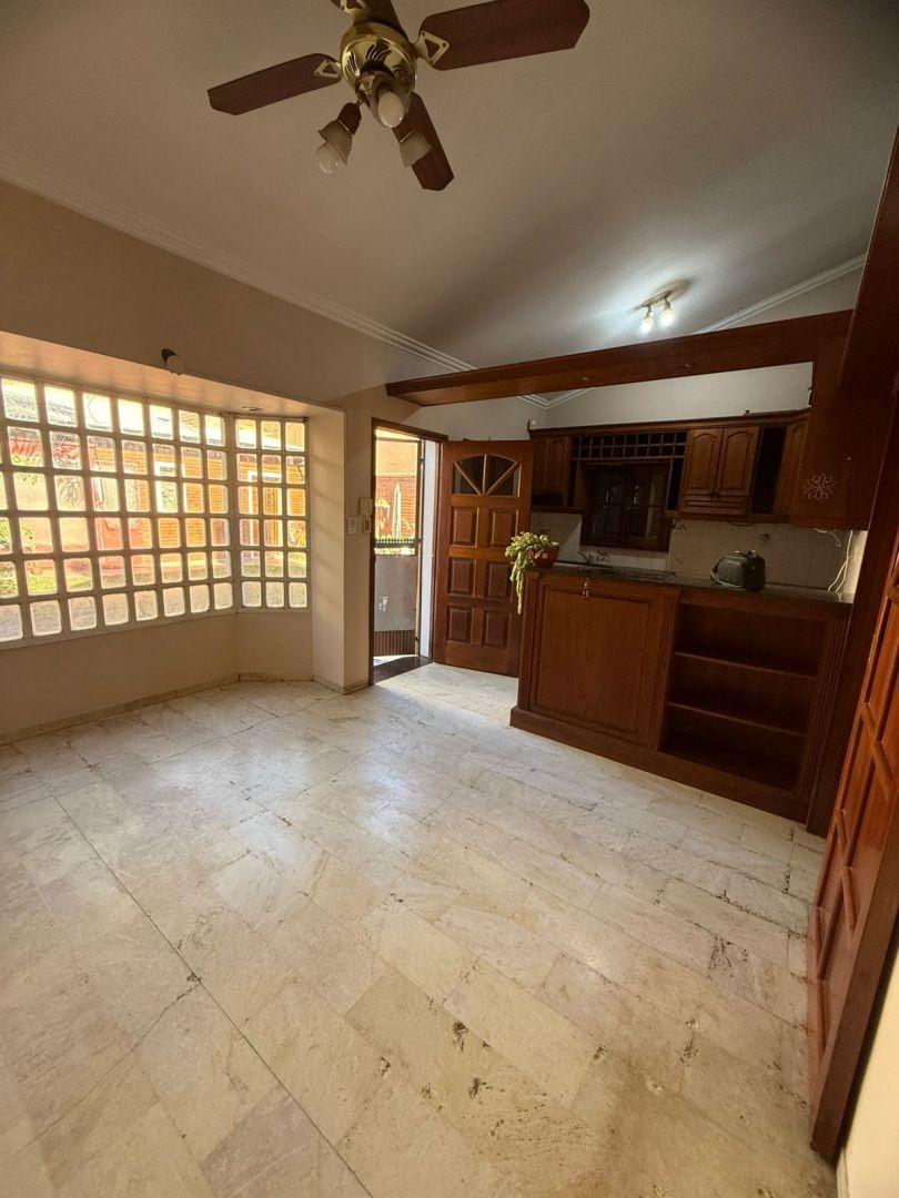 Foto de Alquiler Amplia Casa, imagen 5
