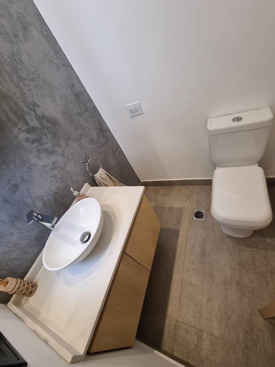Hauser Vende Casa de Categoria en Barrio Liceo 1 2