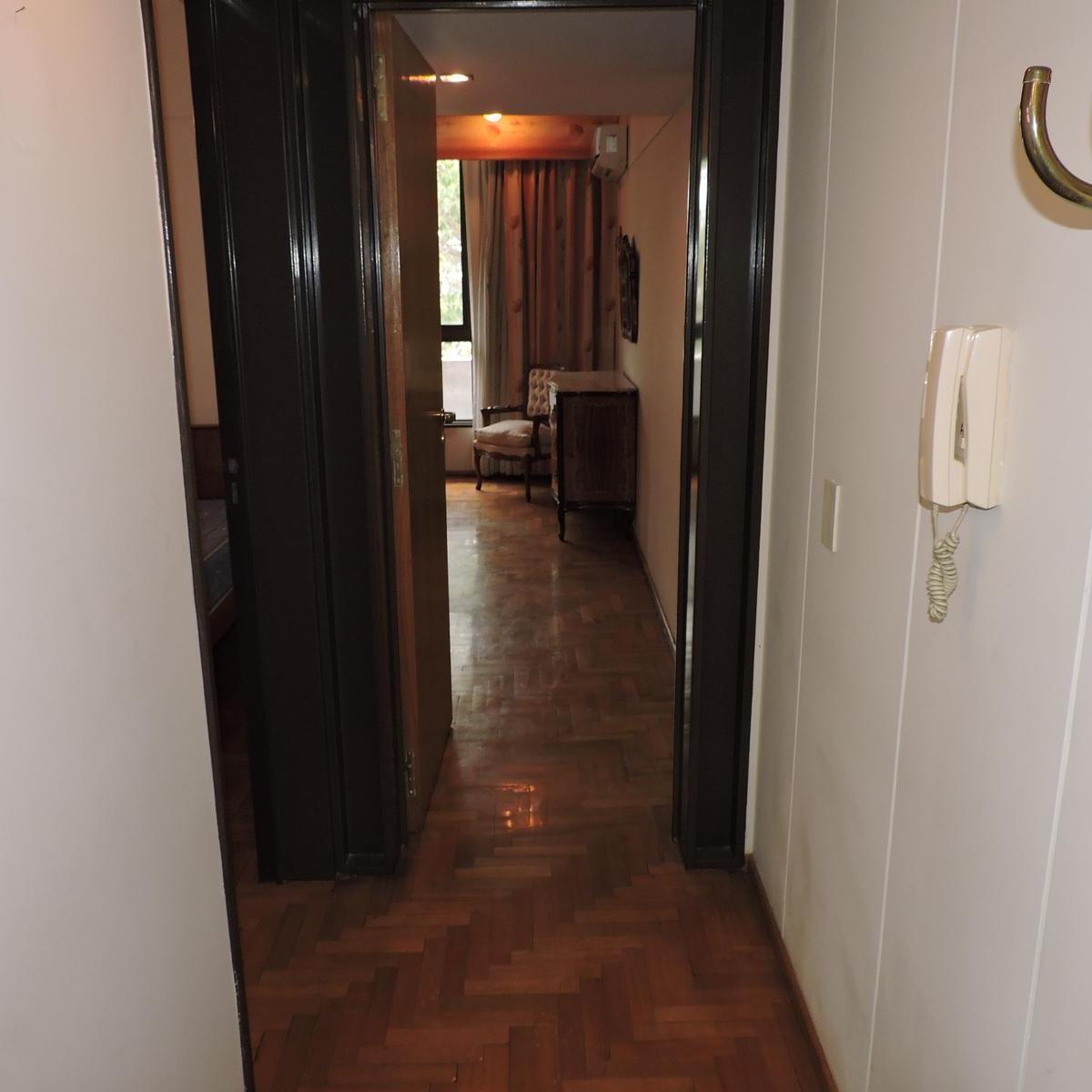 ¡Se Vende Exclusivo Semipiso Frontal en Edificio Libertadores! 1