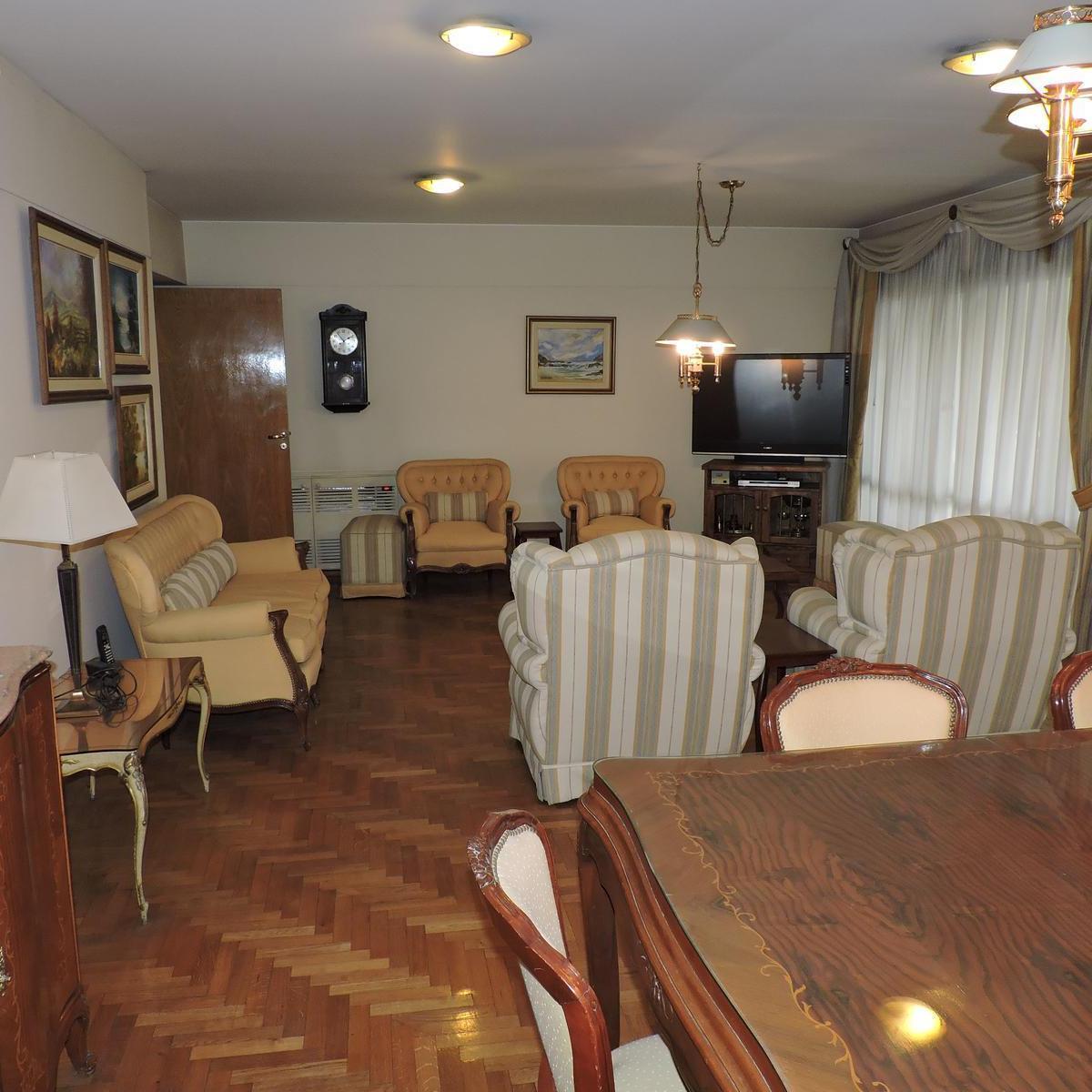 ¡Se Vende Exclusivo Semipiso Frontal en Edificio Libertadores! 5