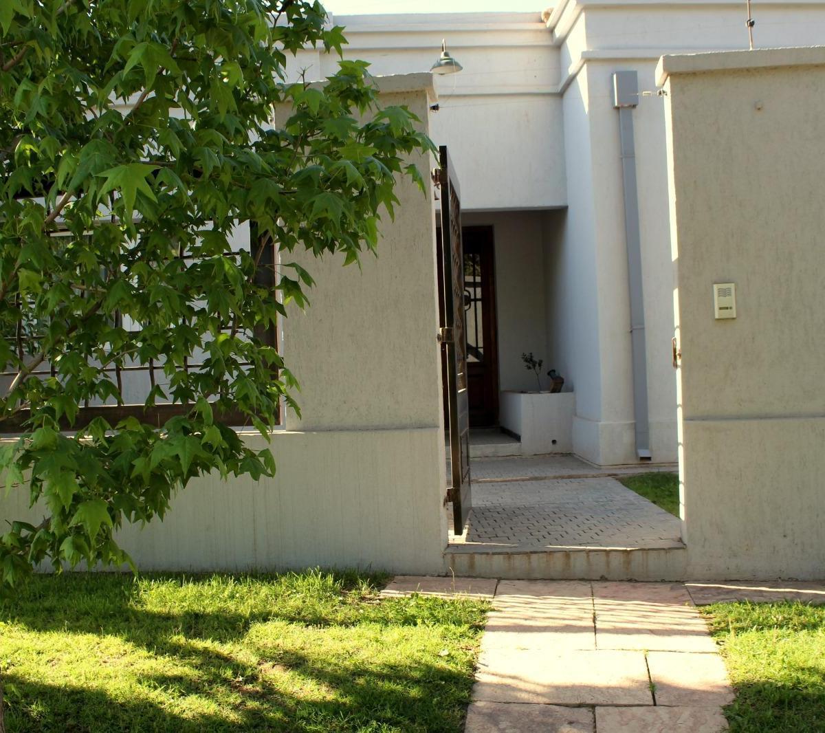 Casa en Venta en Chacras de Coria 2