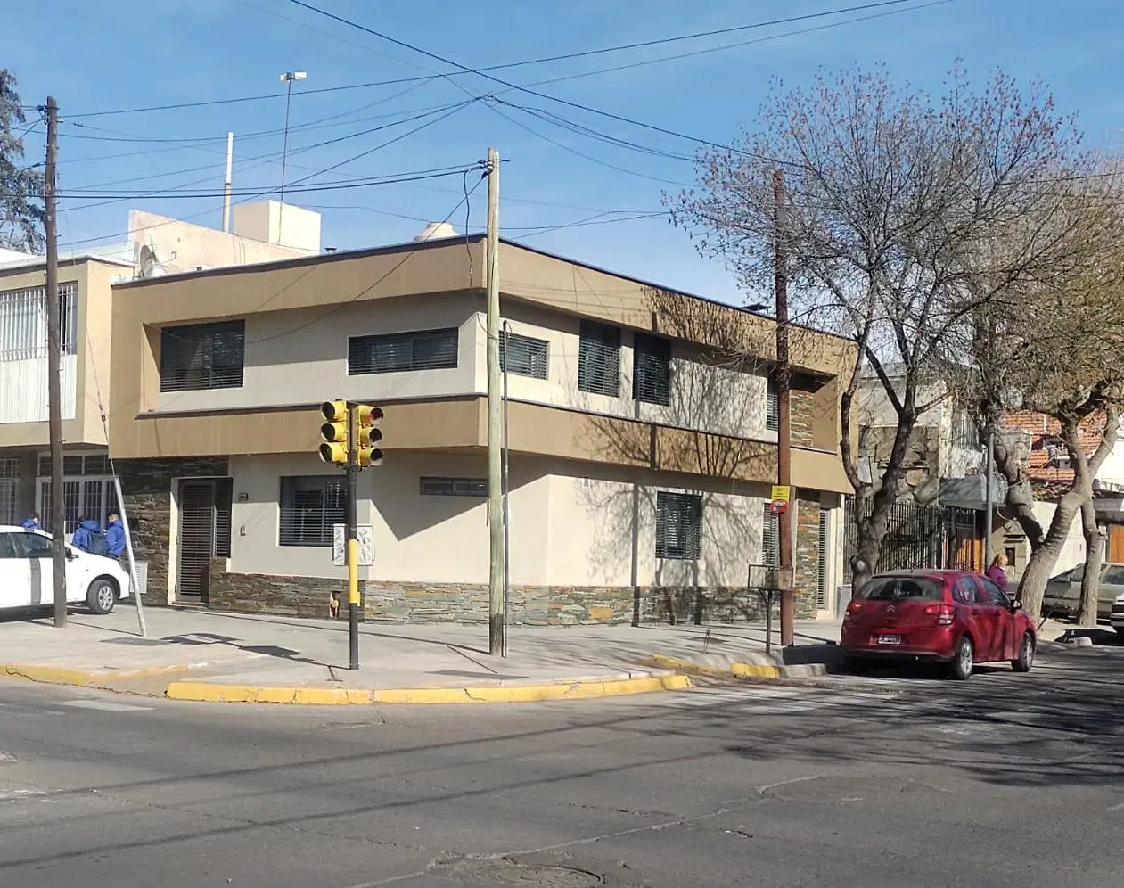 HAUSER VENDE EXCELENTE PROPIEDAD 3