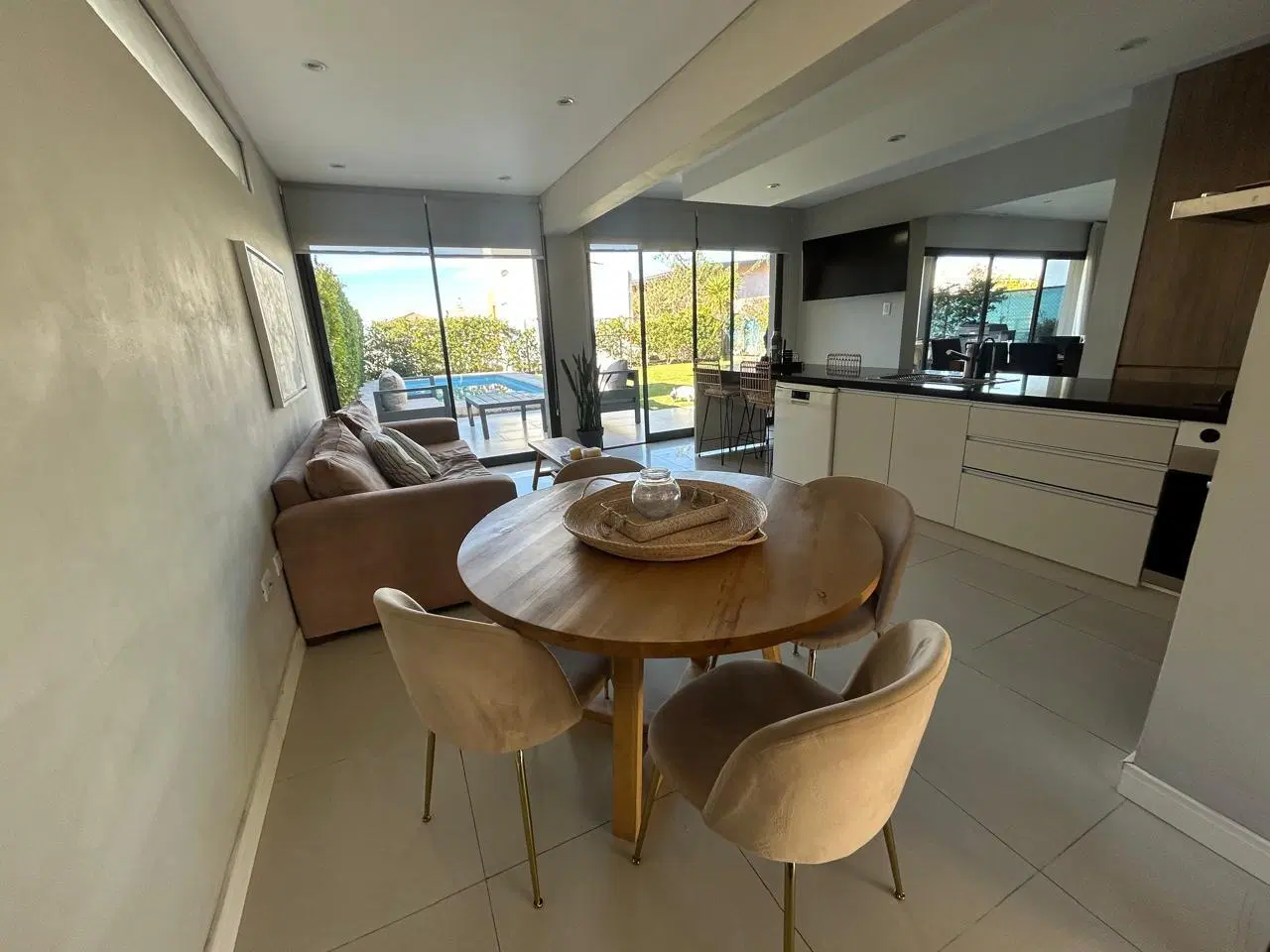 Espectacular casa en venta - Barrio Pórtico del Sol II (El Challao) 3