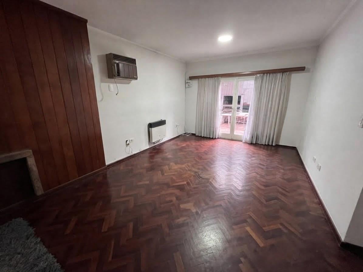 Foto de Hauser Vende Casa en Esquina – Barrio Bombal, Ciudad, imagen 3