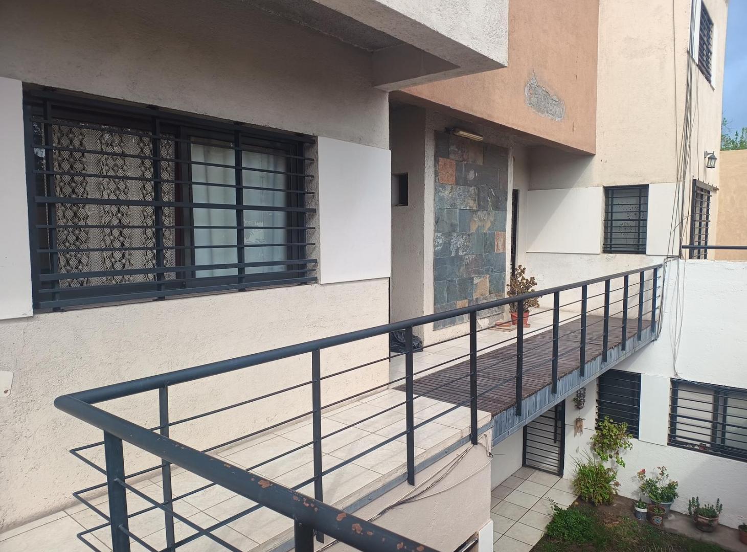 Foto de Departamento tipo Dúplex en Barrio Bancario Godoy Cruz Mendoza, imagen 1