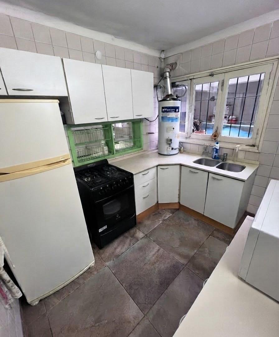 Foto de Hauser Vende Casa en Esquina – Barrio Bombal, Ciudad, imagen 5
