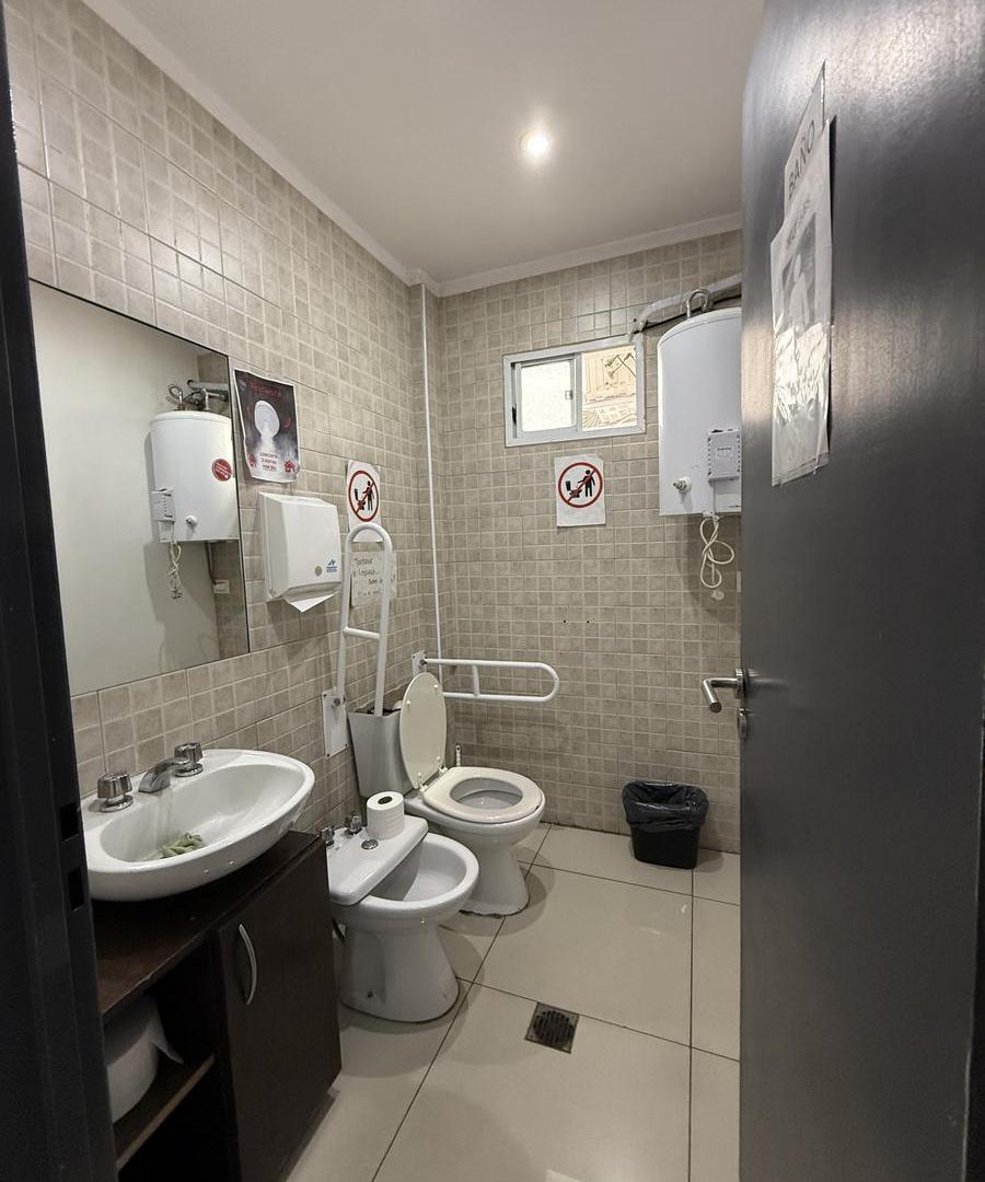 Foto de HAUSER vende propiedad ideal oficinas o local comercial en Godoy Cruz!, imagen 4