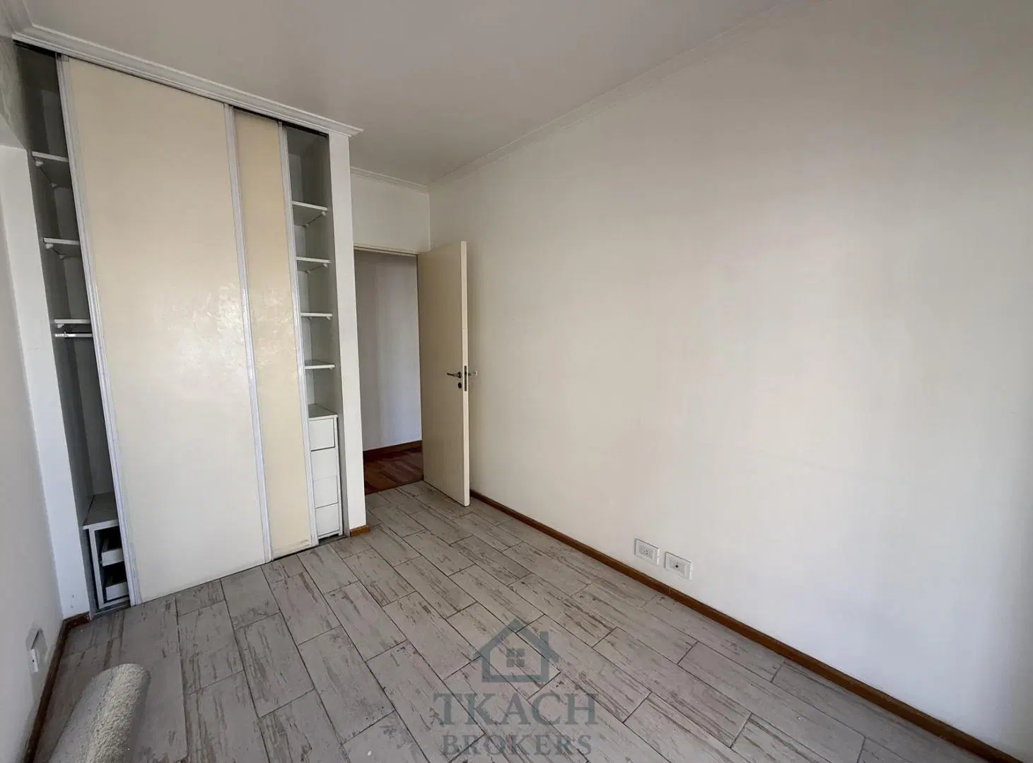 Alquiler - 3 ambientes con cocina independiente y amenities 8