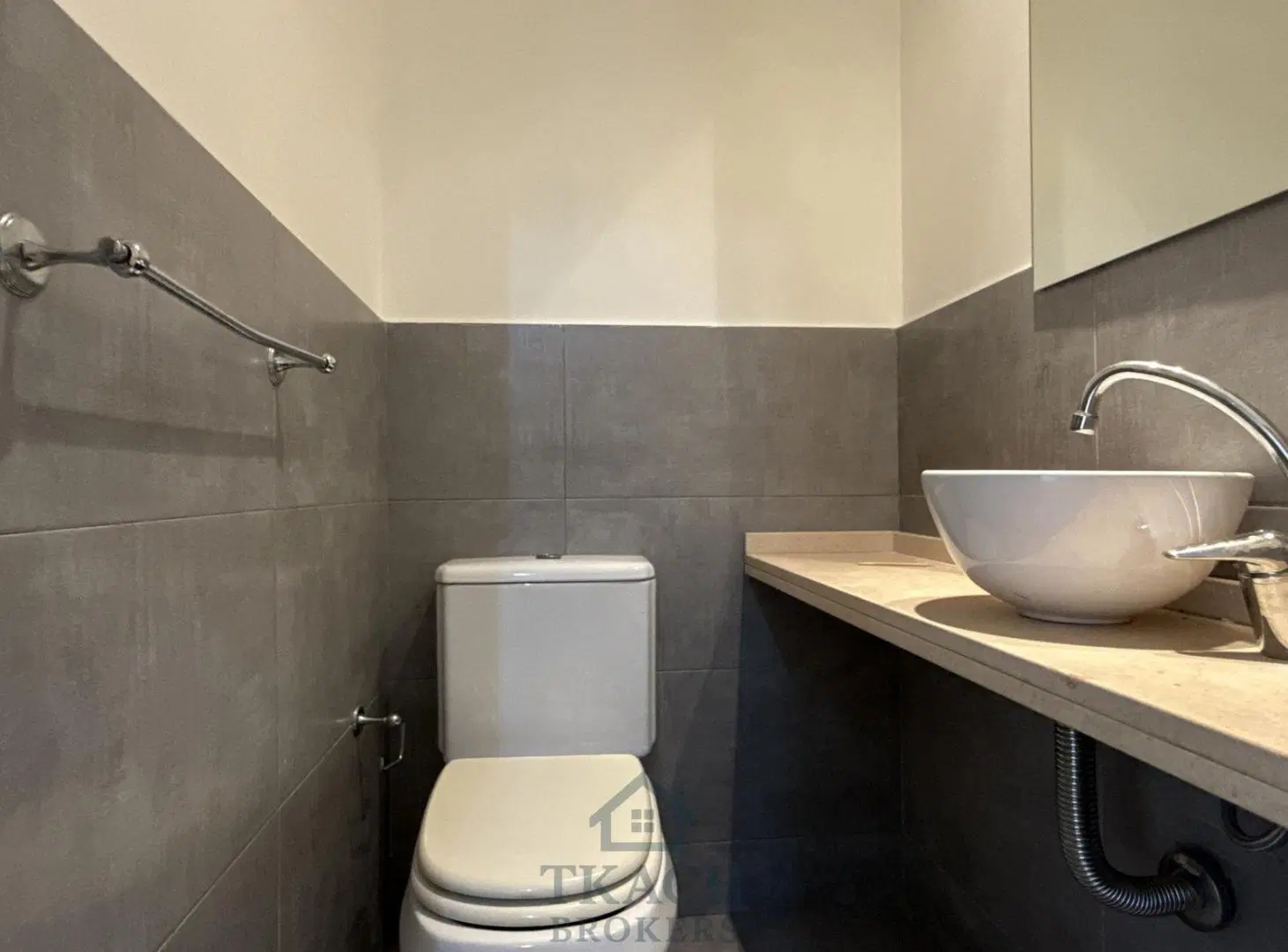 ALQUILER: Hermoso y luminoso depto 2 ambientes con toilette 2