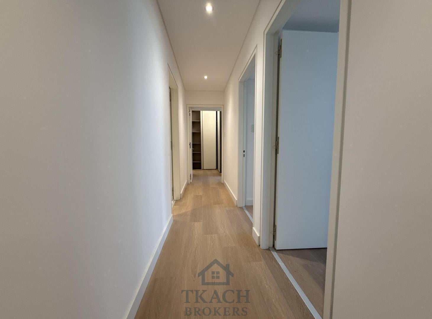 Foto de A estrenar: Hermoso departamento de 4 ambientes c/dep. y cochera, imagen 5