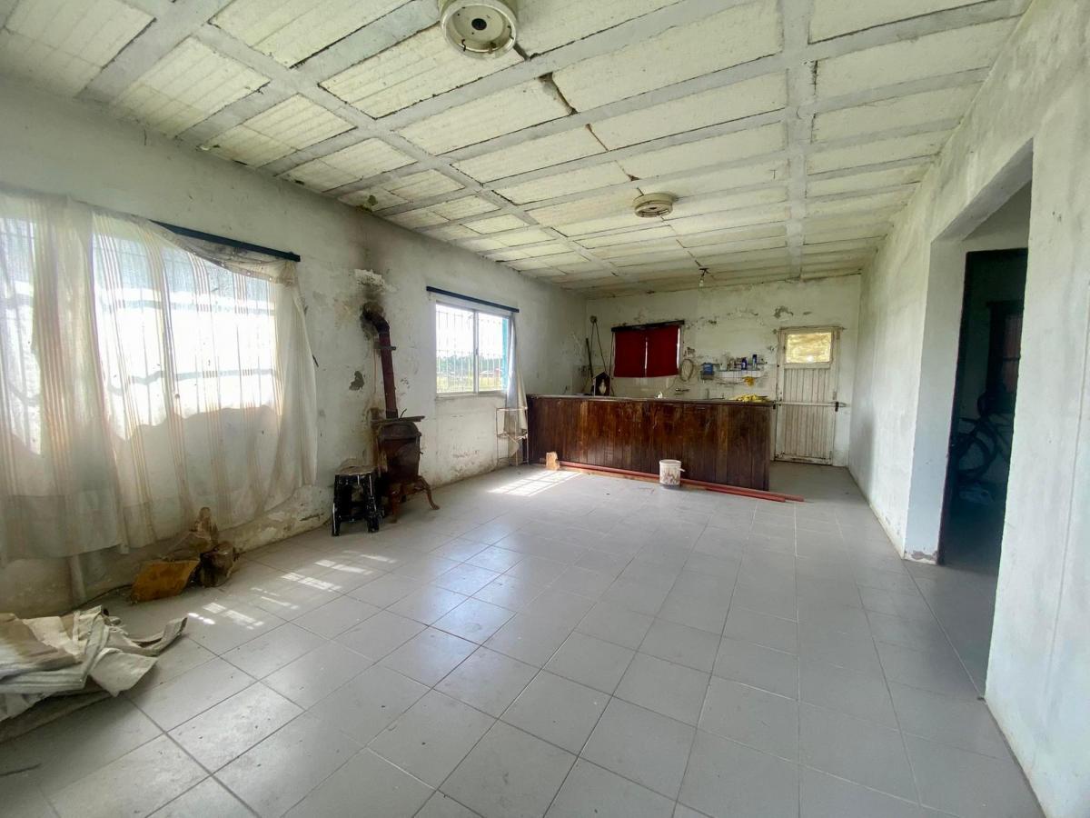 Foto de LATORRE PROP. VENDE CASA SOBRE LOTE DE 4300 M2, imagen 2