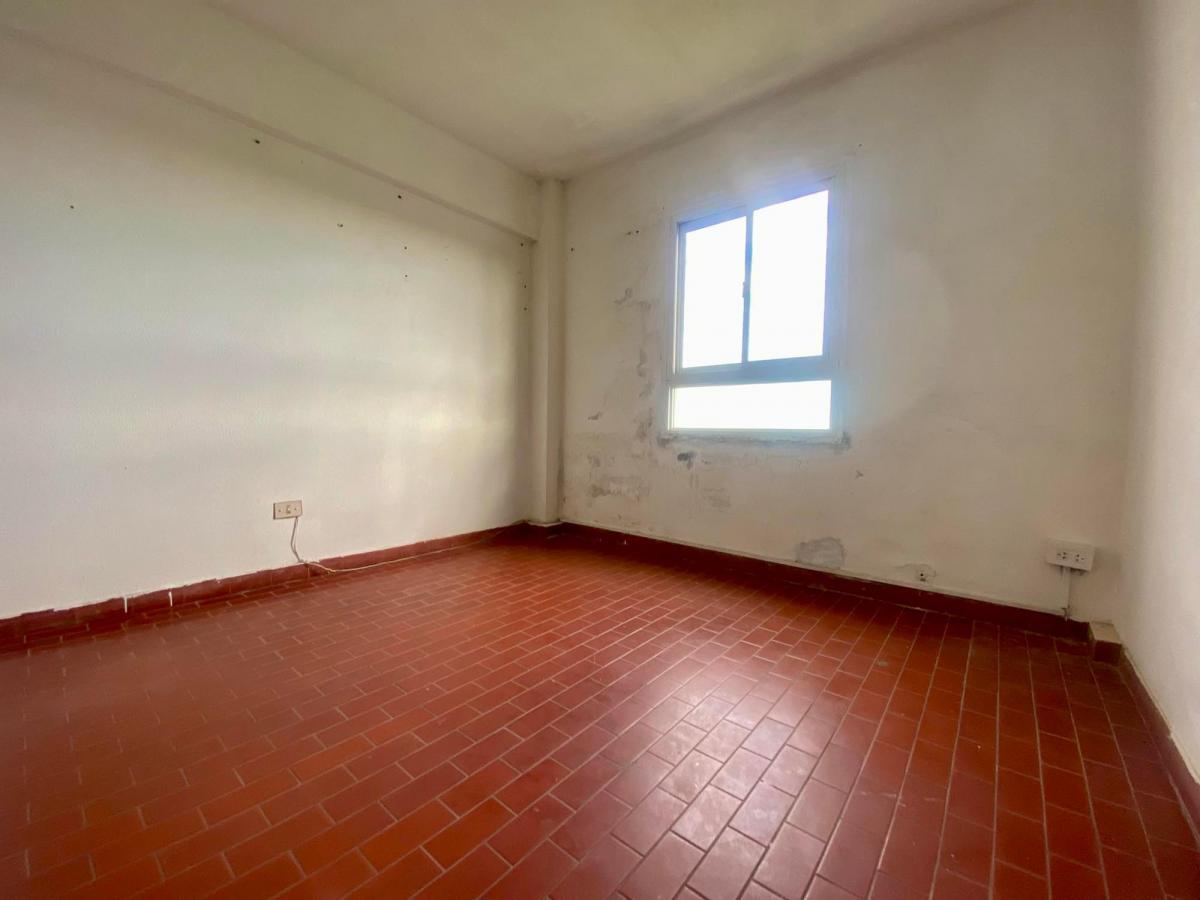 Foto de LATORRE PROP. VENDE DEPTO 4 AMB CON ESPACIO DE COCHERA - APTO CREDITO, imagen 2