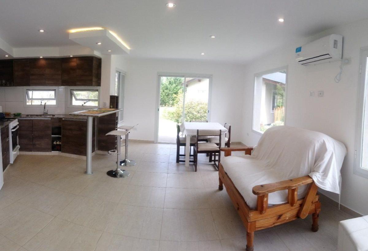 Foto de LATORRE PROP. VENDE CASA MODERNA CON PARQUE - COUNTRY COSTA DEL SOL, imagen 1