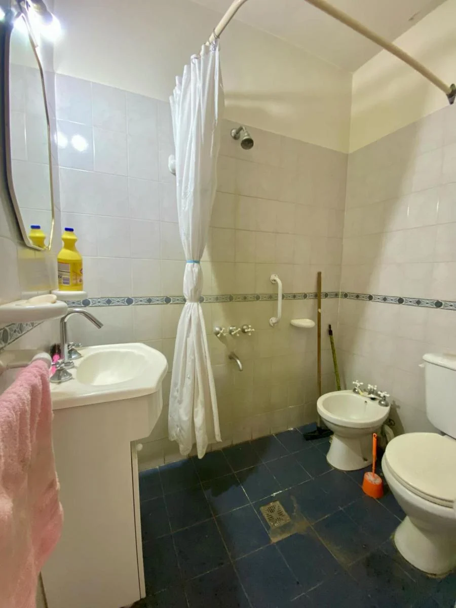 Foto de LATORRE PROP. VENDE CASA DE 4 AMB CON PARQUE, imagen 5