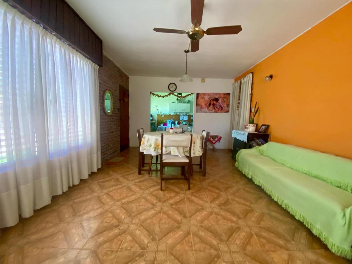 Foto de LATORRE PROP. VENDE CASA 3 AMB CON PARQUE Y GARAGE, imagen 5