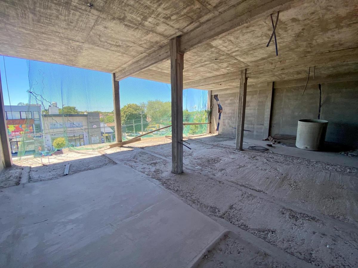 LATORRE PROP. VENDE SOBRE AV. CONSTITUCION