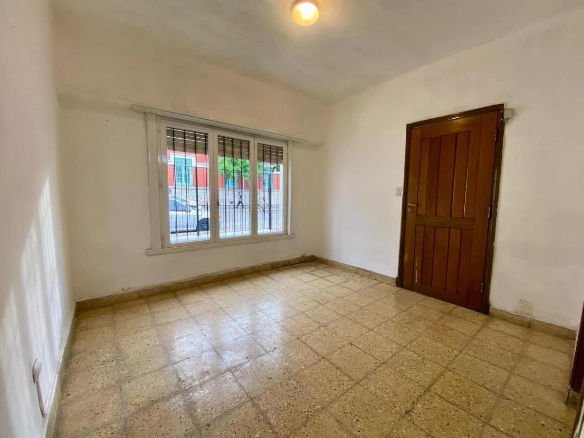 Latorre Prop. Vende Casa en PH 3 Amb con Entrada de Auto 2