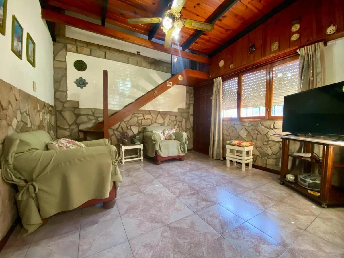 Foto de LATORRE PROP. VENDE LOCAL CON 2 VIVIENDAS | ZONA HPC, imagen 2