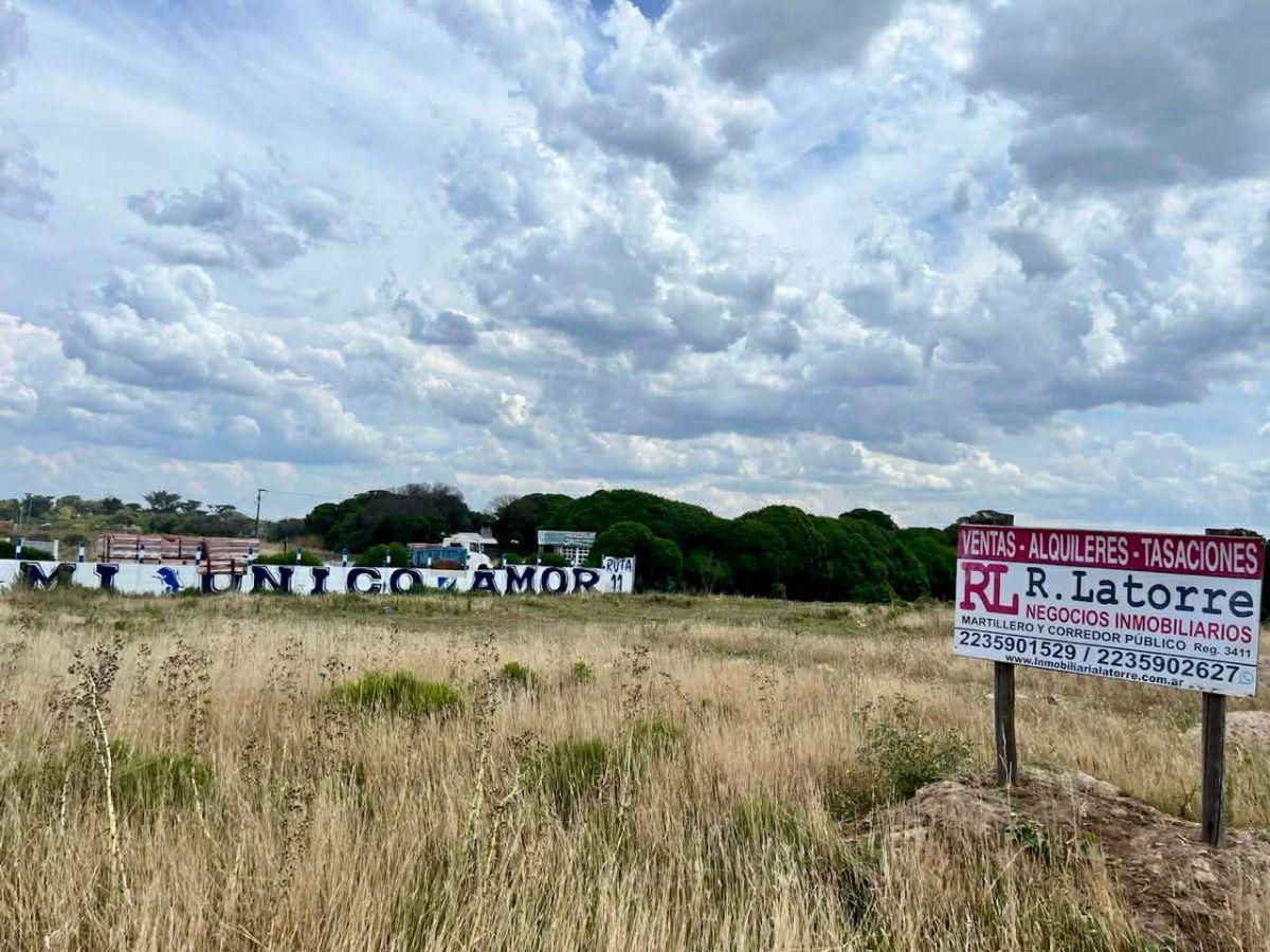 Foto de LATORRE PROP. VENDE EXCELENTE LOTE FRENTE AL MAR, imagen 5