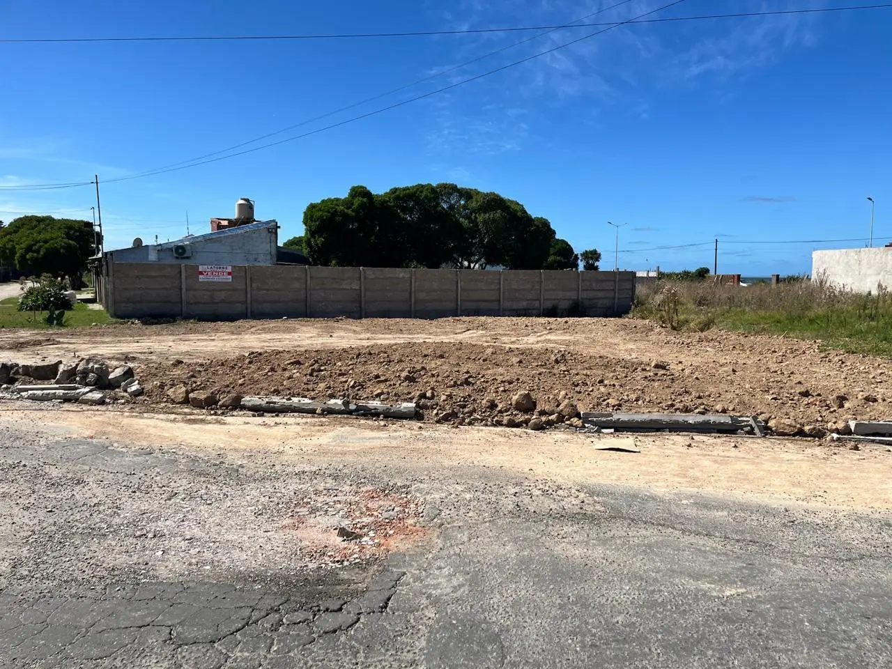 LATORRE PROP. VENDE HERMOSO LOTE A METROS DEL MAR 2