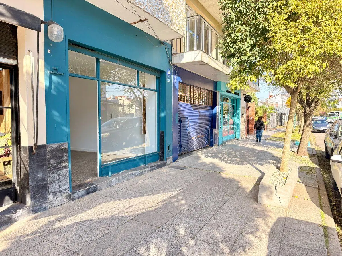 LATORRE PROP. ALQUILA LOCAL COMERCIAL-PATAGONES Y STROBEL 4