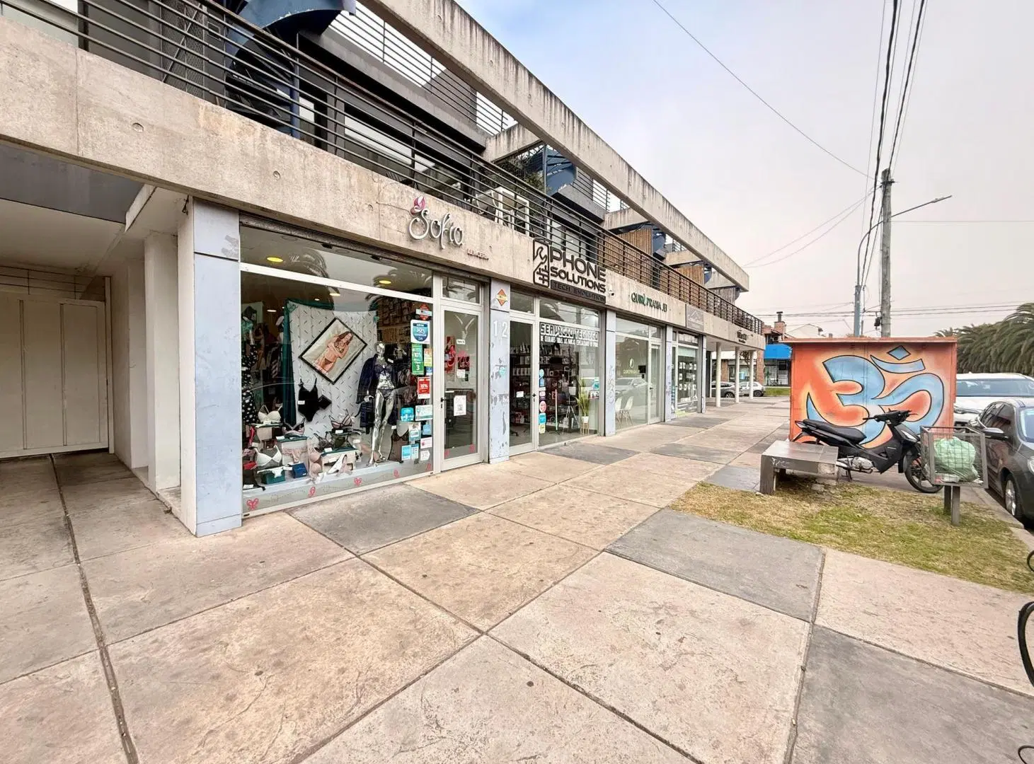 LATORRE PROP. ALQUILA LOCAL COMERCIAL S/ AV. JARA 3