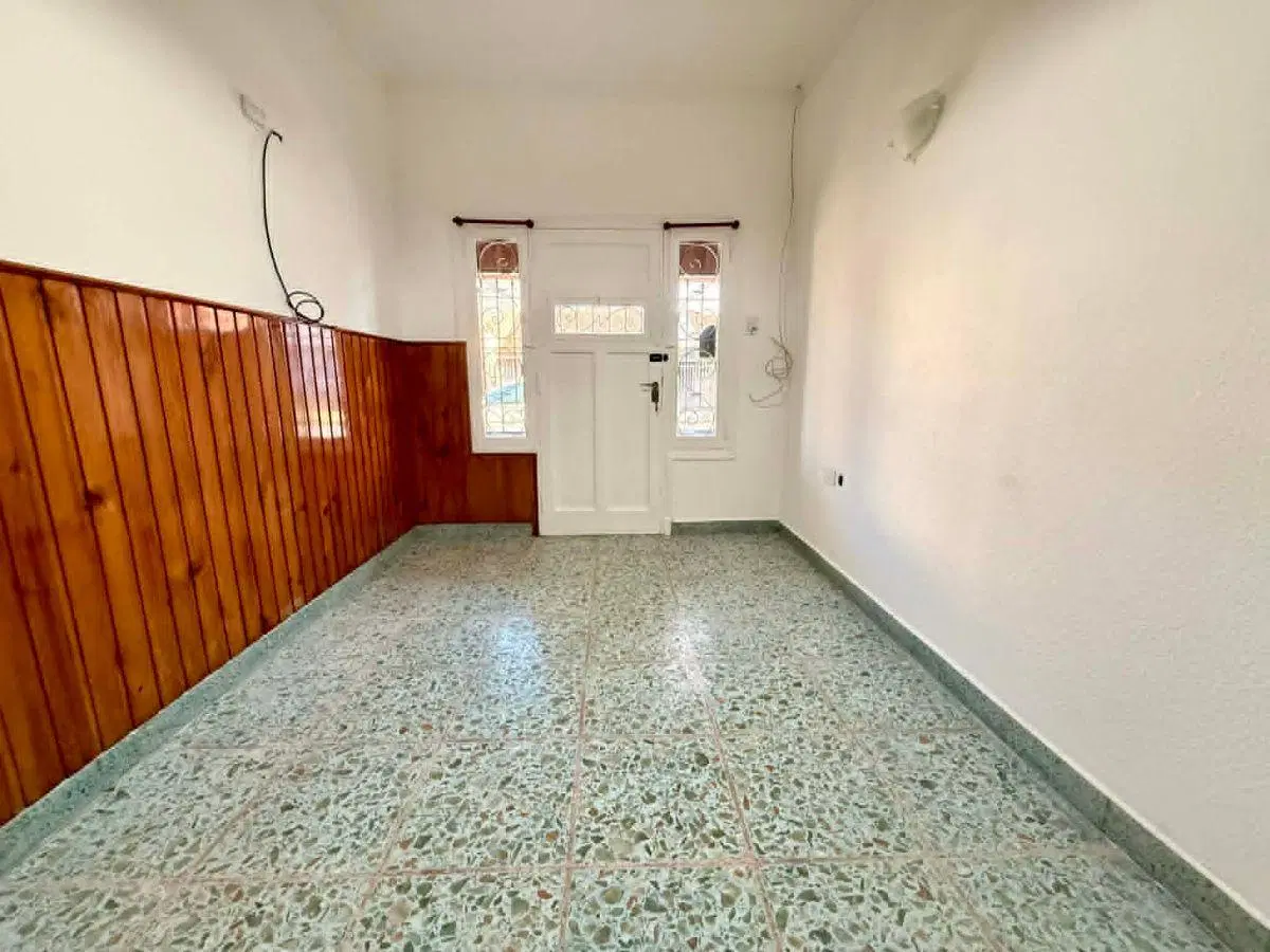 LATORRE PROP. ALQUILA 24 MESES CHALET CON PATIO 1