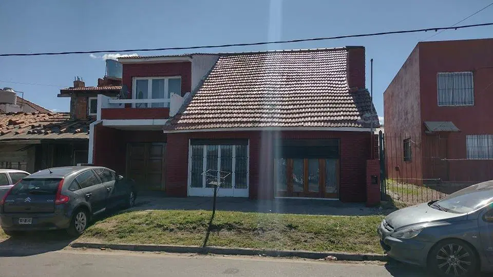 LATORRE PROP. VENDE CHALET 5 AMBIENTES CERCA DEL MAR 3
