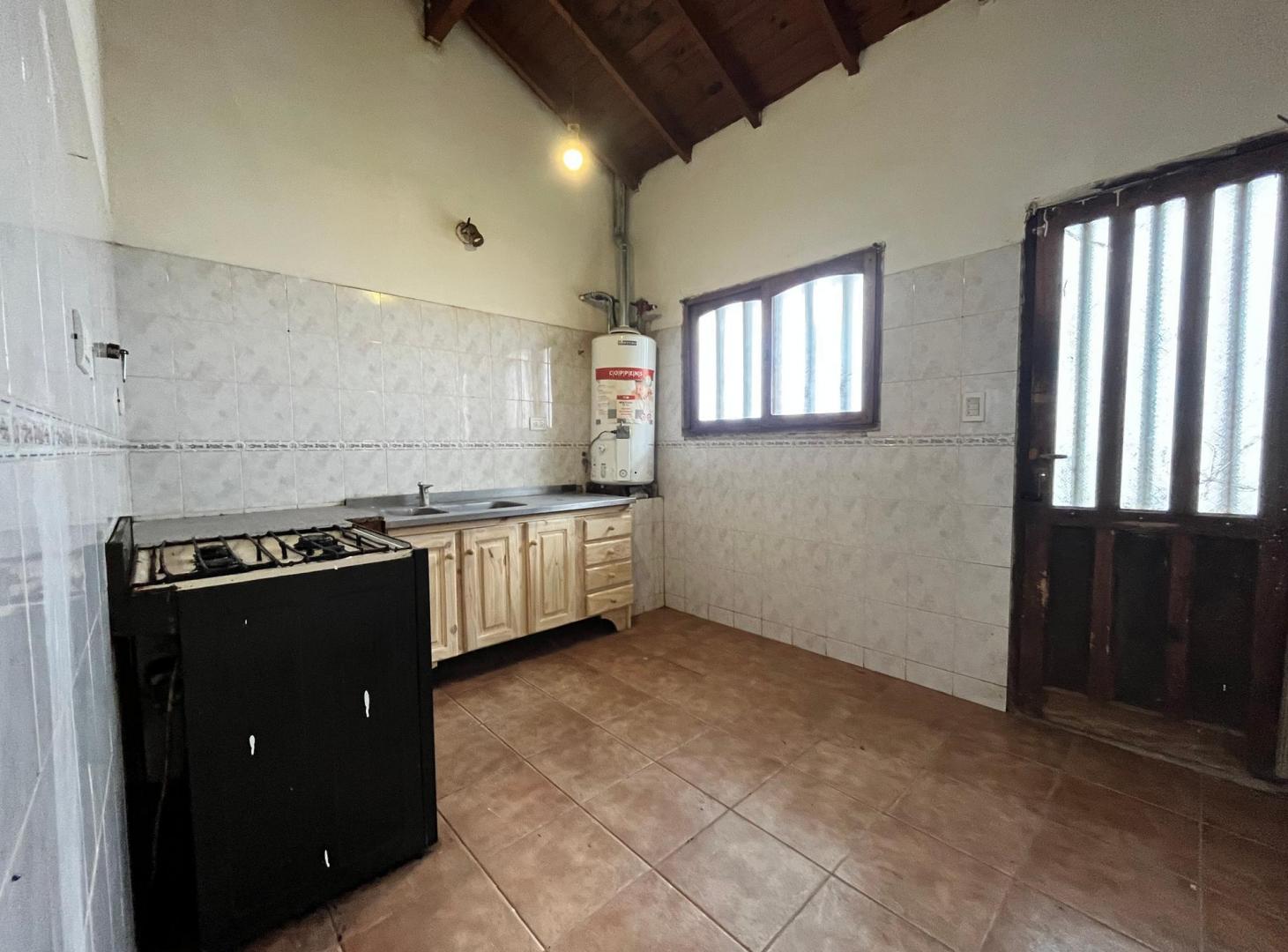 Foto de LATORRE PROP VENDE CHALET 4 AMB CON PARQUE, imagen 2