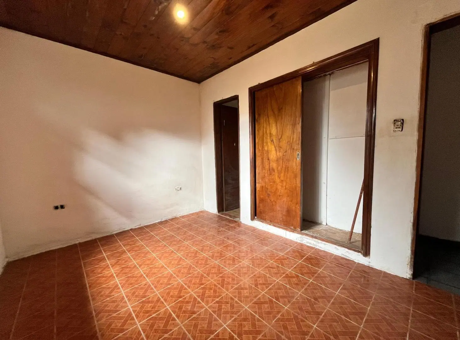 LATORRE PROP VENDE CHALET 4 AMB CON PARQUE 2