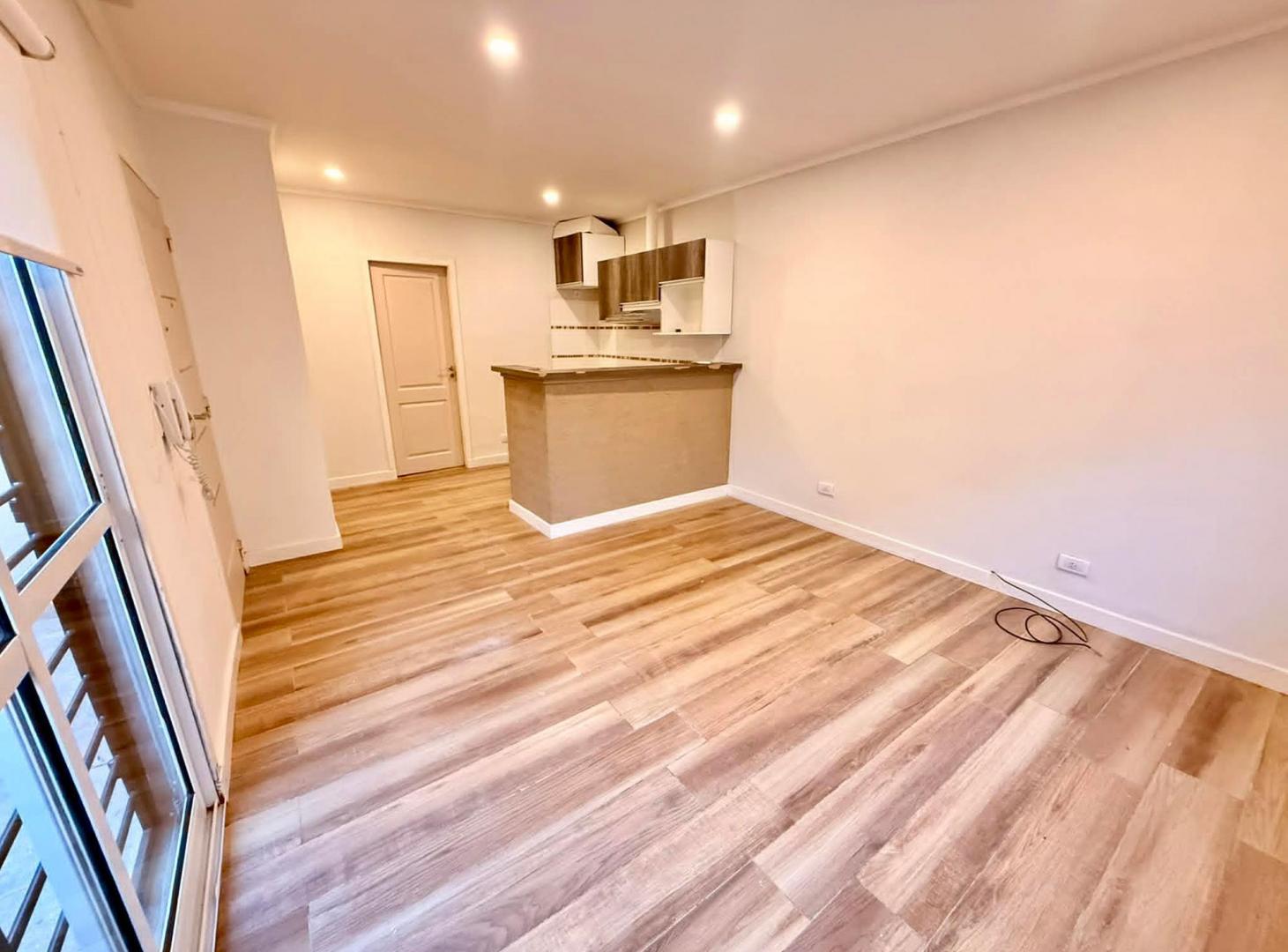 Foto de LATORRE PROP. ALQUILA 24 MESES MODERNO PH EN CAISAMAR, imagen 3