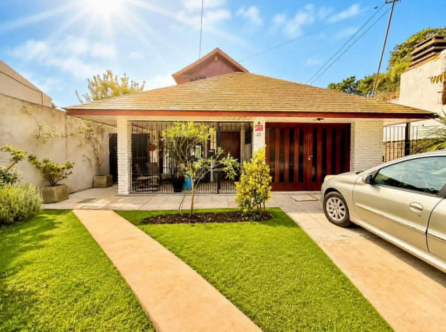 LATORRE PROP. VENDE CHALET 5 AMB. + DOS DEPTOS EN LA FLORIDA 2