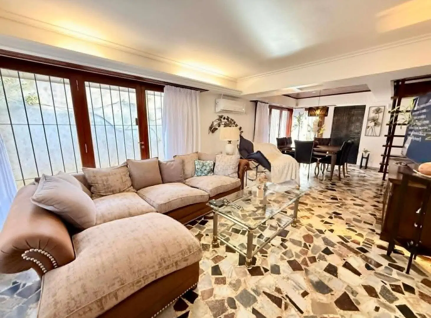 LATORRE PROP. VENDE CHALET 5 AMB. + DOS DEPTOS EN LA FLORIDA 8