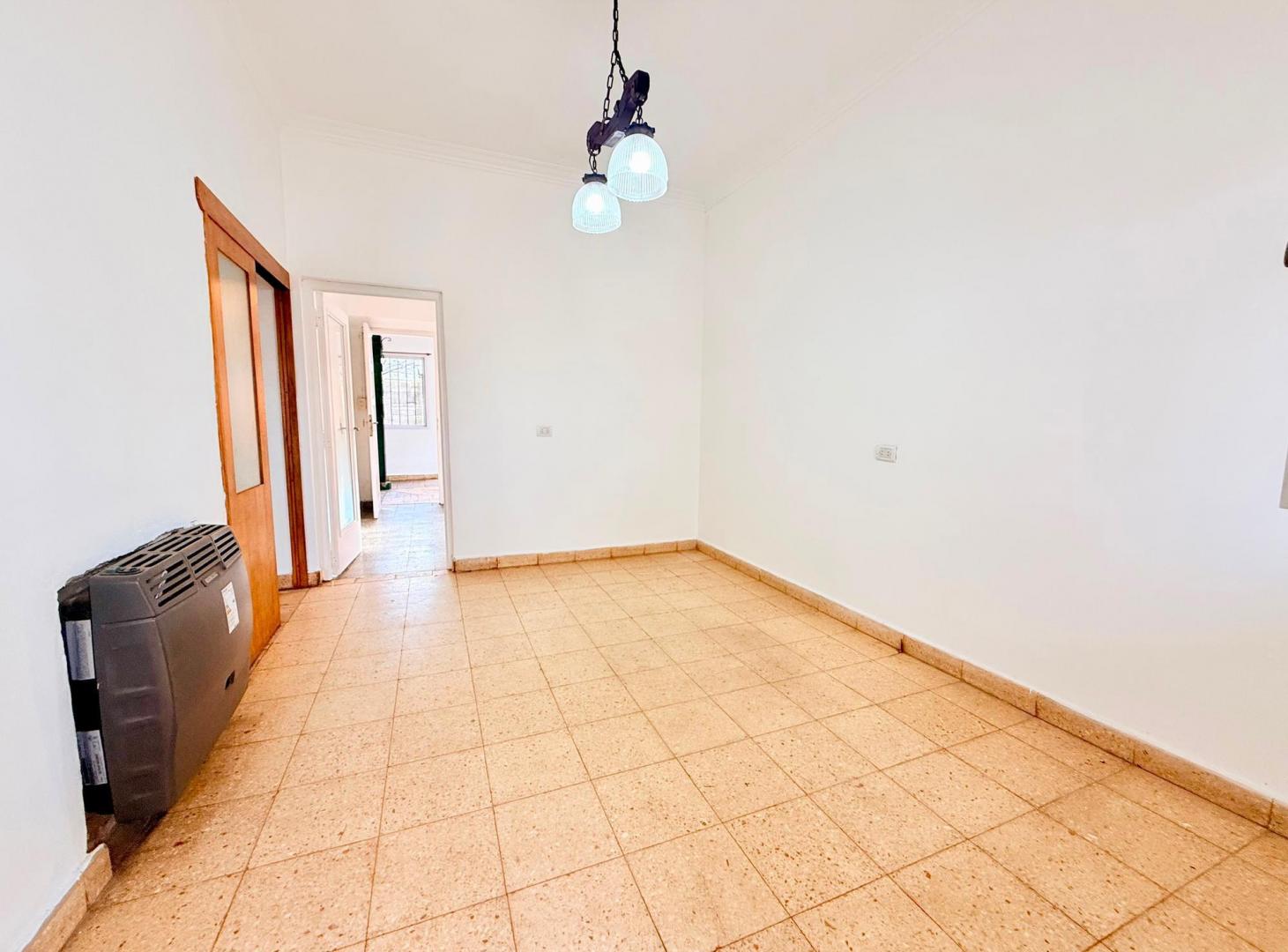 Foto de LATORRE PROP. VENDE CHALET 3 AMB CON PARQUE - APTO CREDITO, imagen 1