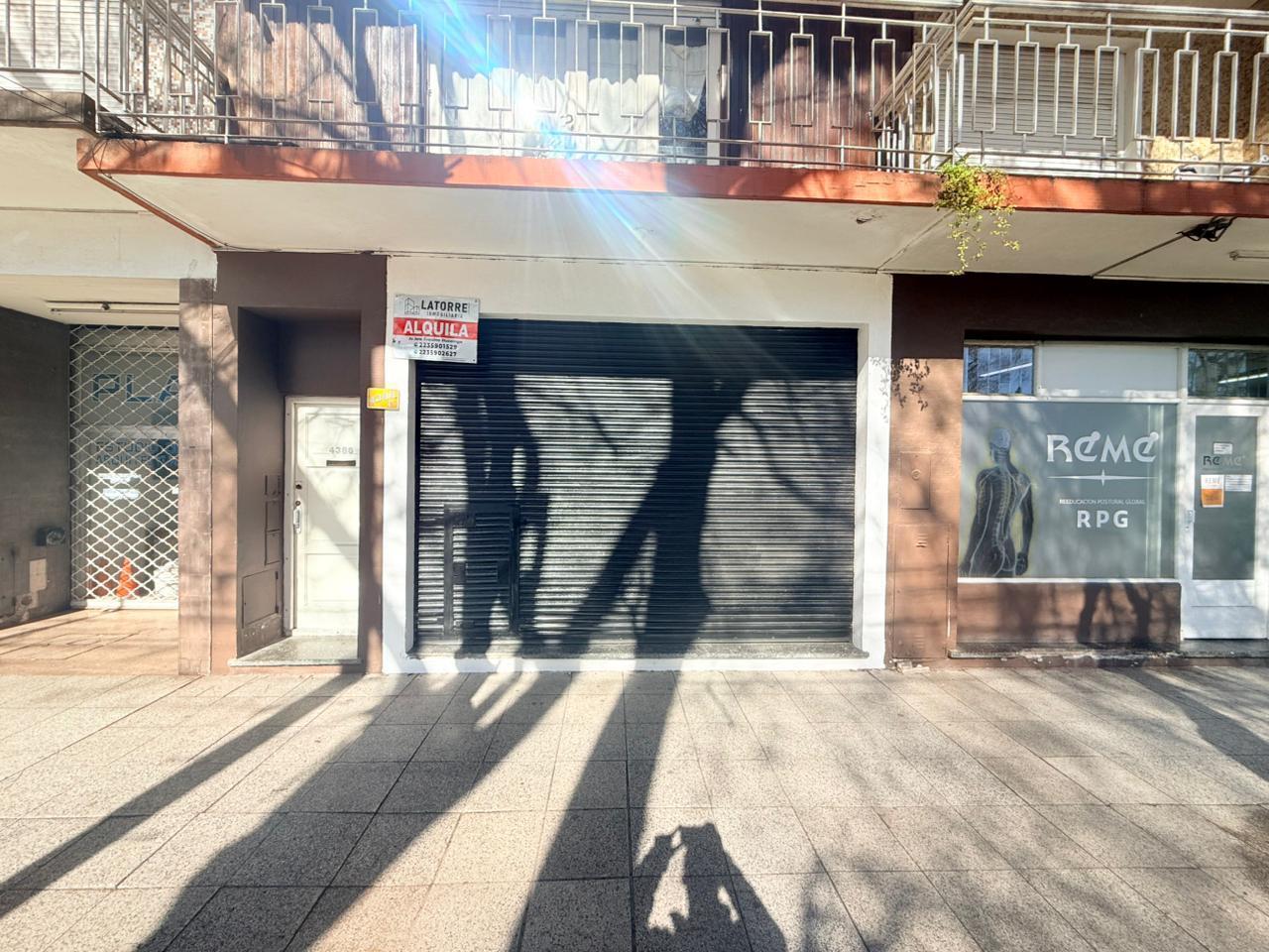 Foto de LATORRE PROP. ALQUILA LOCAL COMERCIAL S/ AV. LIBERTAD, imagen 3