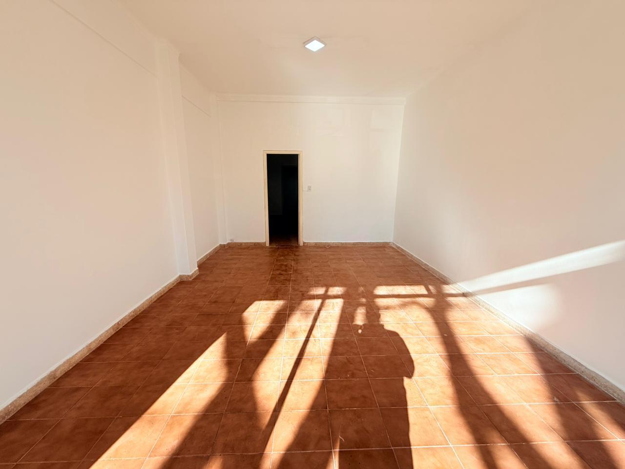 Foto de LATORRE PROP. ALQUILA LOCAL COMERCIAL S/ AV. LIBERTAD, imagen 3